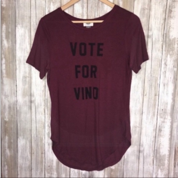 Old Navy Vote For Vino Tee - Picture 2 of 6
